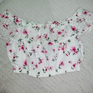 Forever 21 Plus Floral Flounce OTS Top